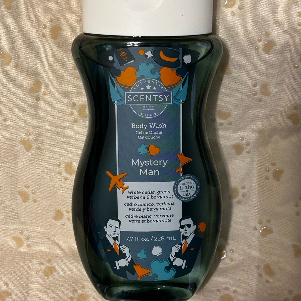 Scentsy Mystery Man Body Wash - Green and White